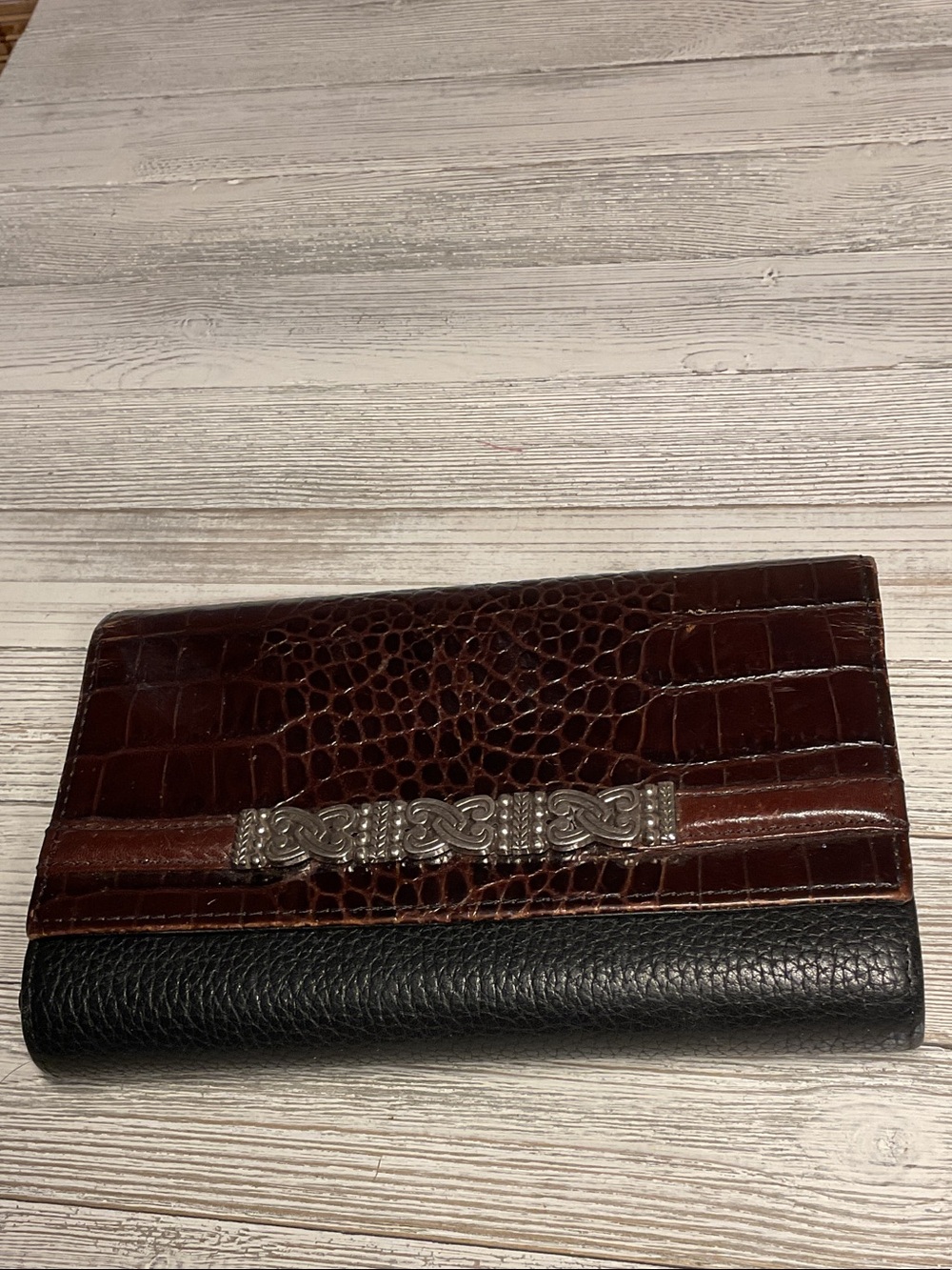 Brighton Vintage Leather Folding Clutch Wallet ID Window Snap Card Slots